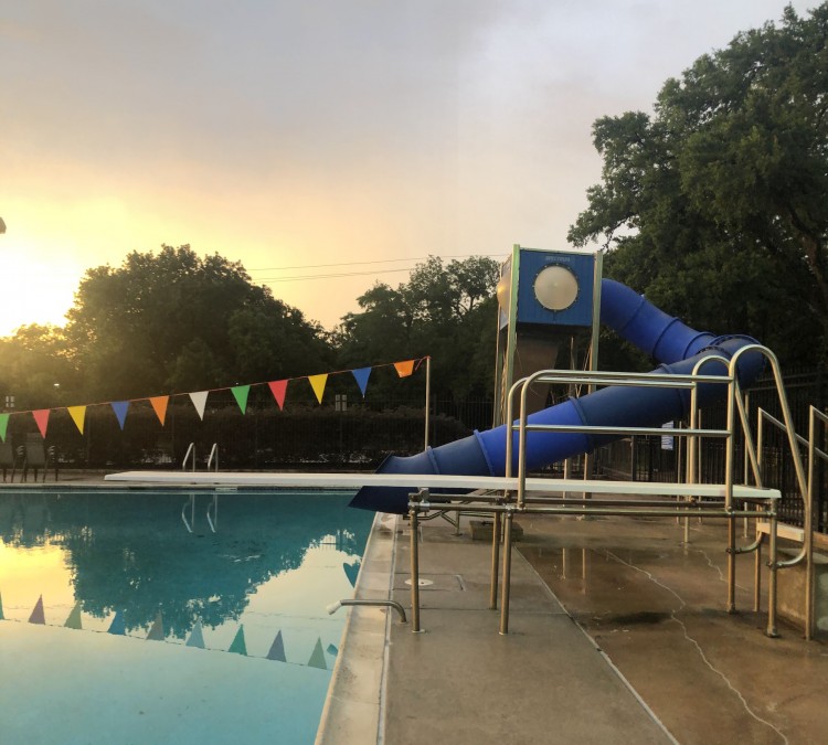 Evergreen and Elaine Wood Therapy Pool Complex (Bellaire,&nbspTX)
